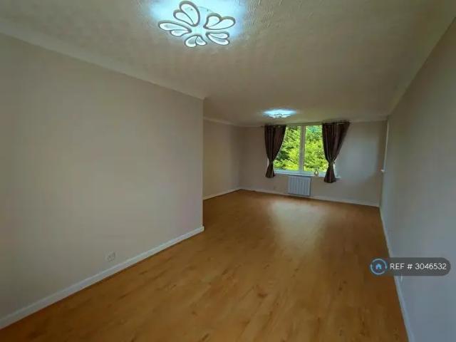 Apartment for rent in Mosshead, Bearsden