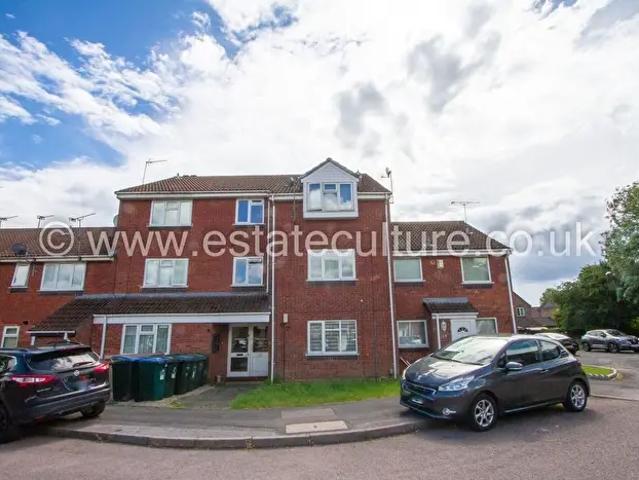 Apartment for rent in Victoria Farm, West Midlands