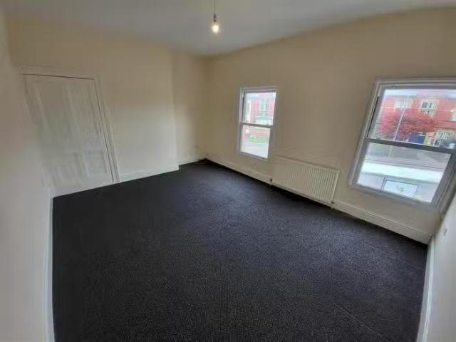 Apartment for rent in Newport