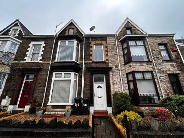 Apartment for rent in Cimla, Neath