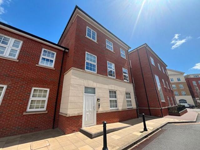 Apartment for rent in Dickens Heath, West Midlands