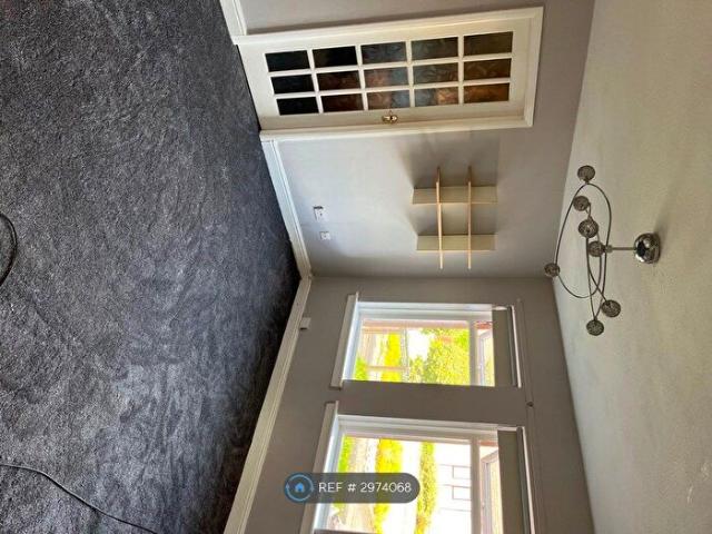 Apartment for rent in Hardgate, Scotland