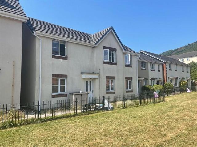 Apartment for rent in Nangreaves, Wales