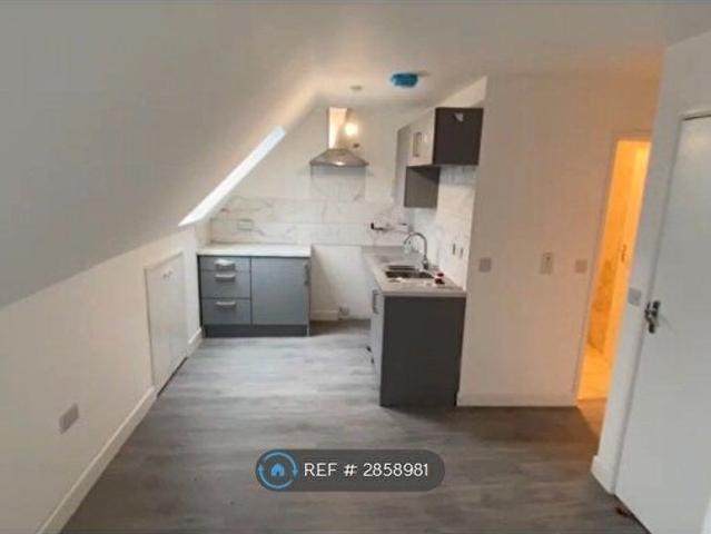 Apartment for rent in Ball Hill, West Midlands