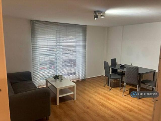 Apartment for rent in Bede Island, Old Wharf
