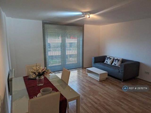 Apartment for rent in Bede Island, Old Wharf
