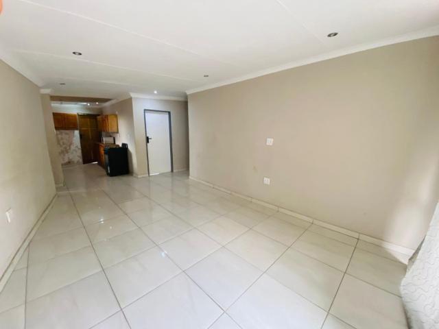 Apartment for rent in Nooitgedacht, Gauteng