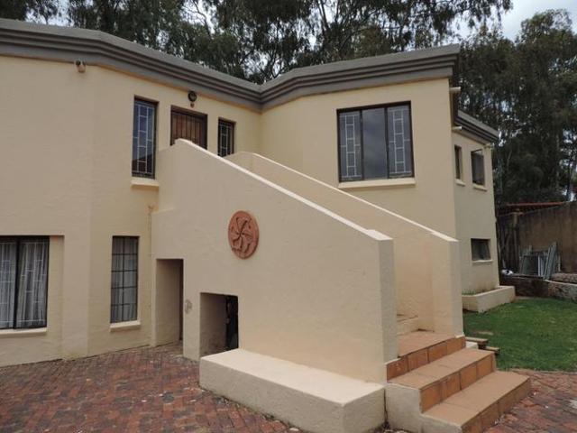 Apartment for rent in Waterkloof, Gauteng
