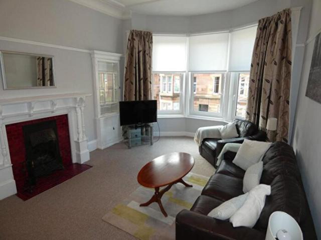 Apartment for rent in Shawmoss, Shawlands