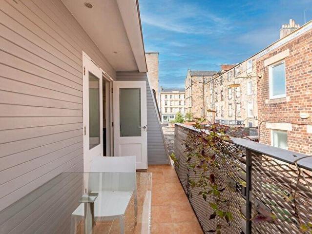 Apartment for rent in Sandyford, Scotland