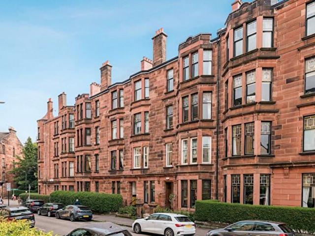 Apartment for rent in Dowanhill, Scotland