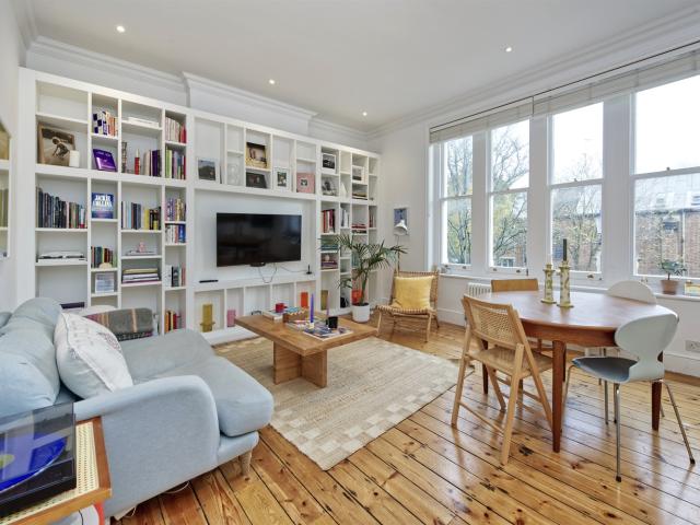 Apartment for rent in North Kensington, Greater London