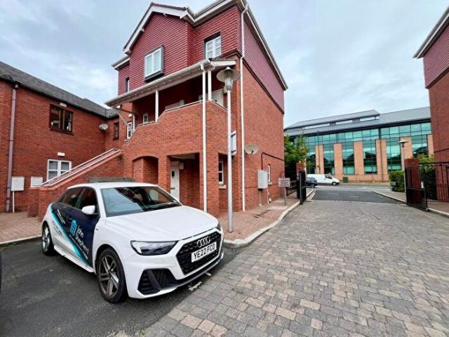 Apartment for rent in Blossomfield, West Midlands