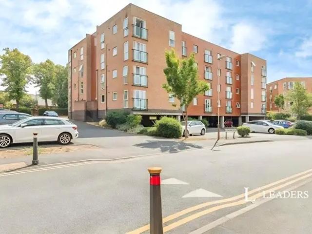 Apartment for rent in Aylestone Park, Old Wharf