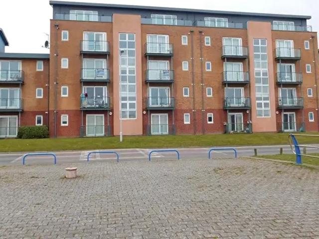 Apartment for rent in Seaside, Llanelli