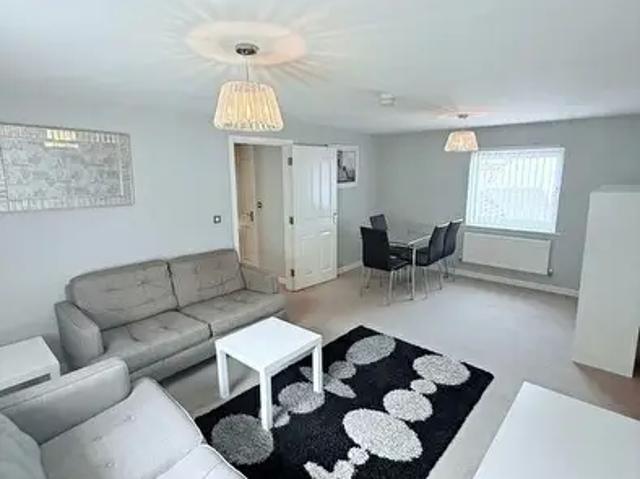 Apartment for rent in Pentre-chwyth, Swansea