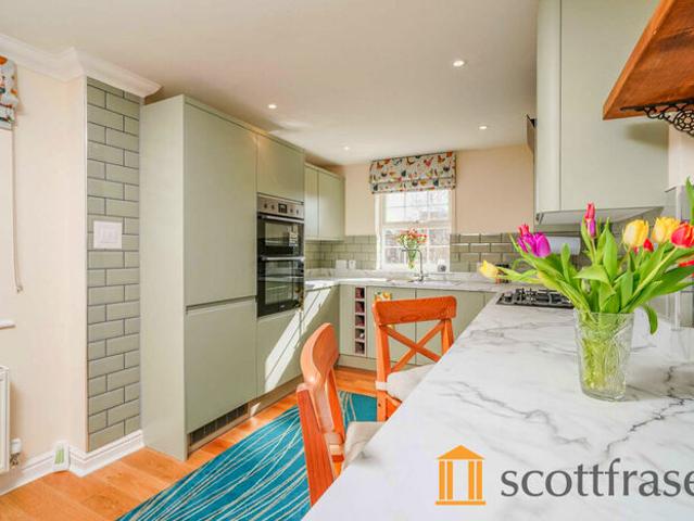 Apartment for rent in Littlemore Park, The Slade