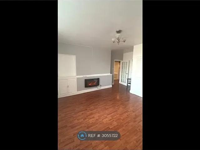 Apartment for rent in Ferry Village, Renfrew