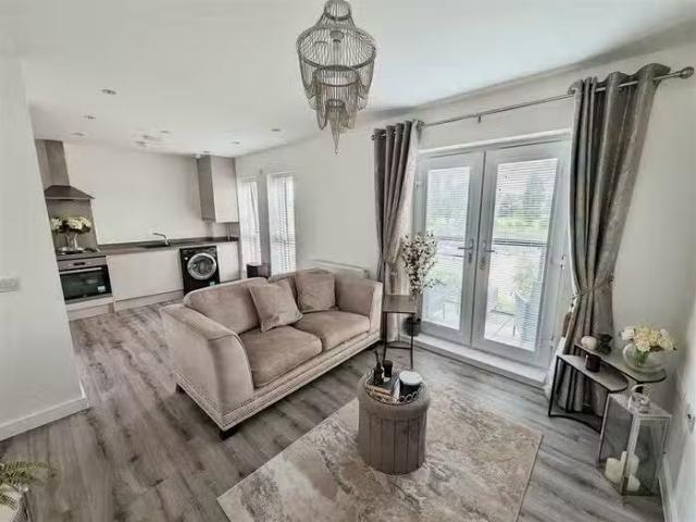 Apartment for rent in Newport