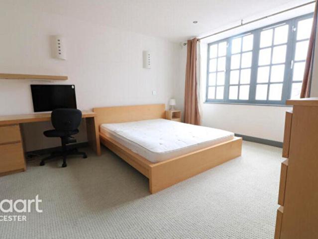 Apartment for rent in Bede Island, Old Wharf