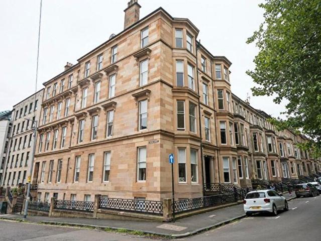 Apartment for rent in Dowanhill, Scotland
