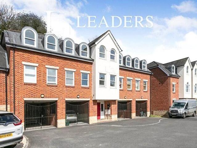 Apartment for rent in Linden Village, Buckingham