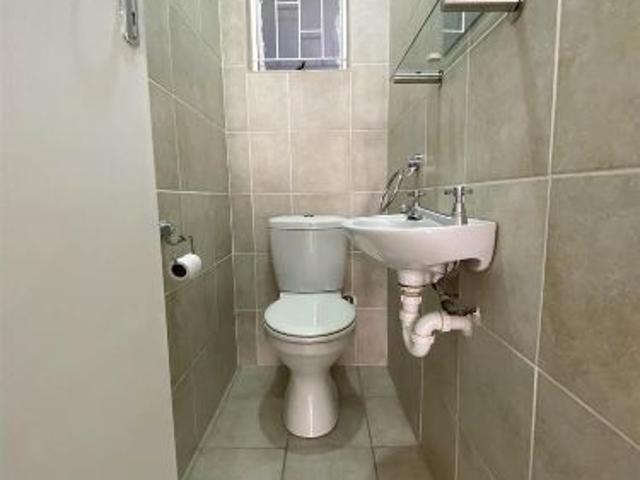 Apartment for rent in Sea Point, Cape Town