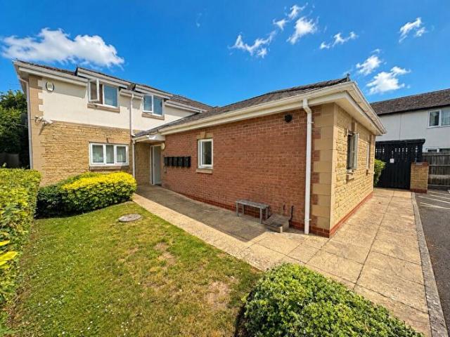 Apartment for rent in Corby