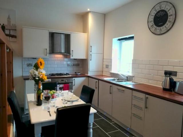 Apartment for rent in Nangreaves, Wales