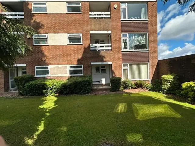 Apartment for rent in Blossomfield, West Midlands