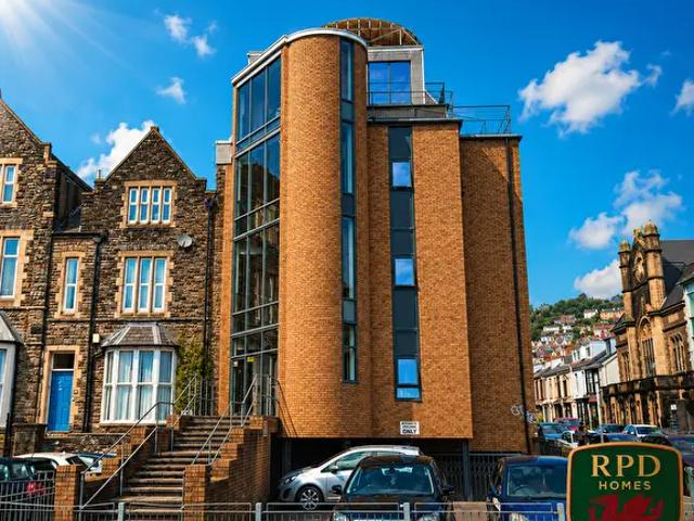 Apartment for rent in Mount Pleasant, Swansea