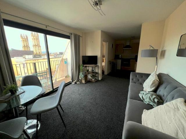 Apartment for rent in Mount Pleasant, Swansea