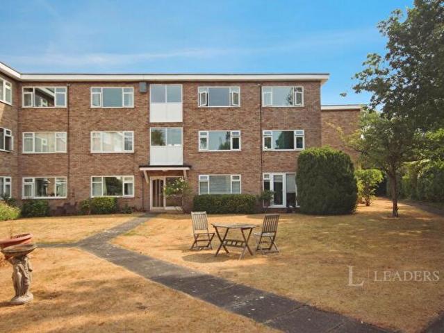 Apartment for rent in Cliff Hill, Green Close