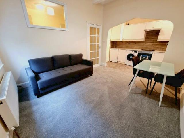 Apartment for rent in Whitnash, Warwick