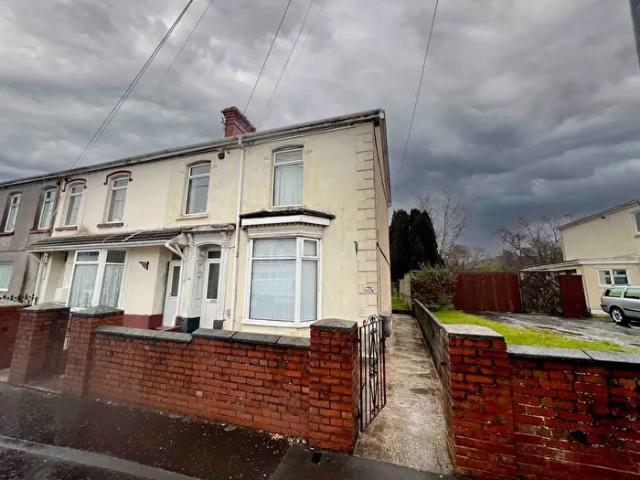 Apartment for rent in Pontarddulais