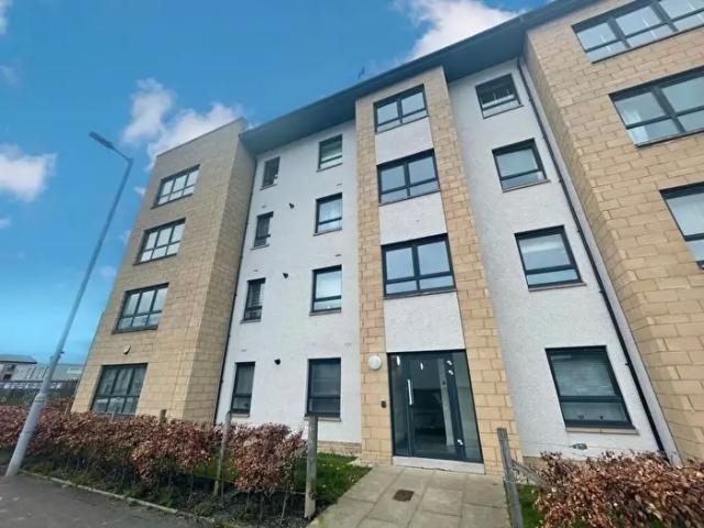 Apartment for rent in Dean Park, Renfrew
