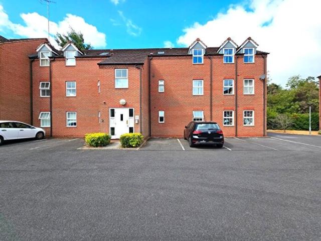 Apartment for rent in Abbey Park, Barton In Fabis