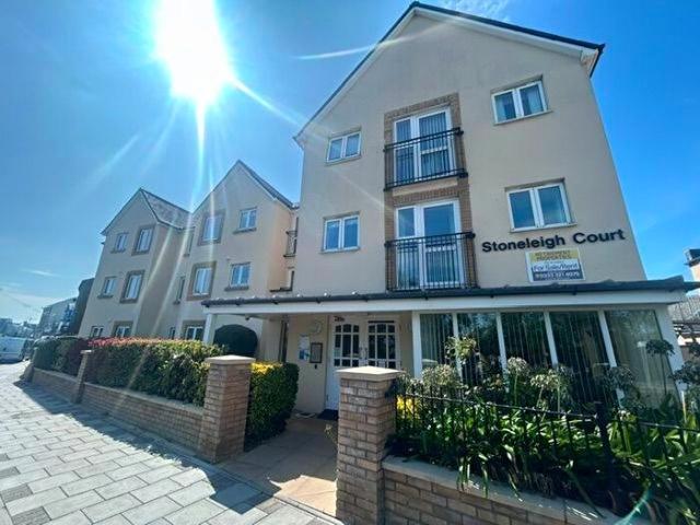 Apartment for rent in Porthcawl, Nottage