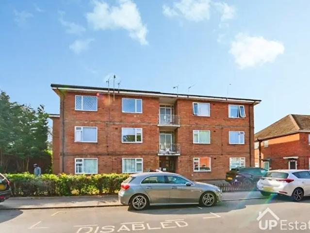 Apartment for rent in Tollbar End, West Midlands
