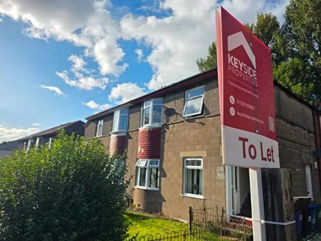 Apartment for rent in Hillington, Scotland
