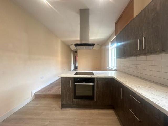 Apartment for rent in Sirhowy, Wales