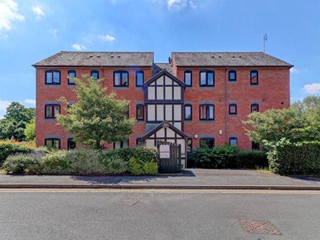 Apartment for rent in Myton Park, Green Close