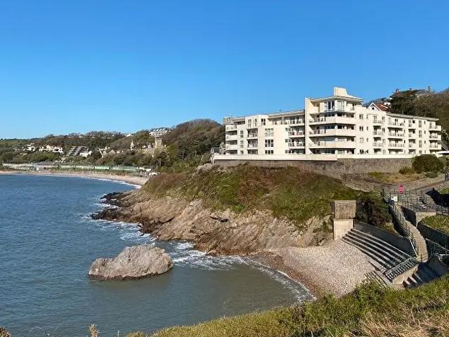 Apartment for rent in Rotherslade, Newton