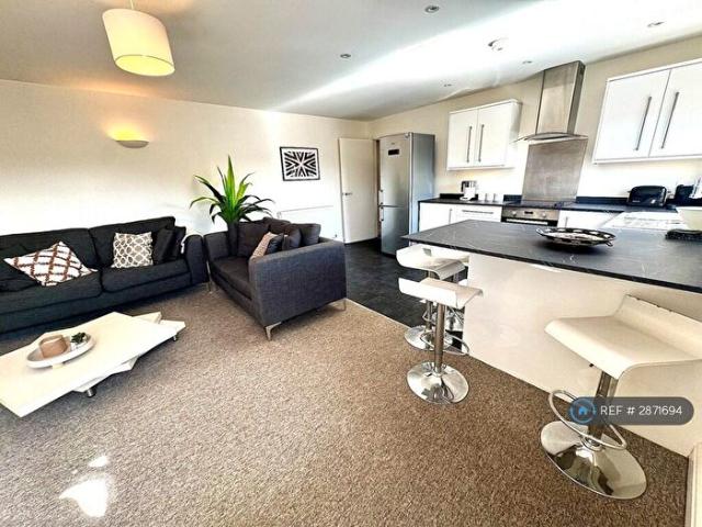 Apartment for rent in Lady Bay, Barton In Fabis