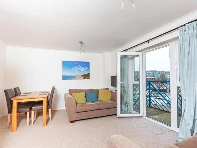 Apartment for rent in Waterfront, Swansea