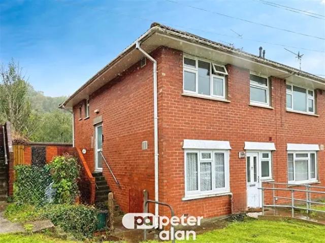 Apartment for rent in Gadlys, Aberdare