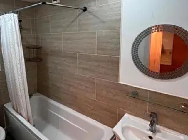 Apartment for rent in Nangreaves, Wales