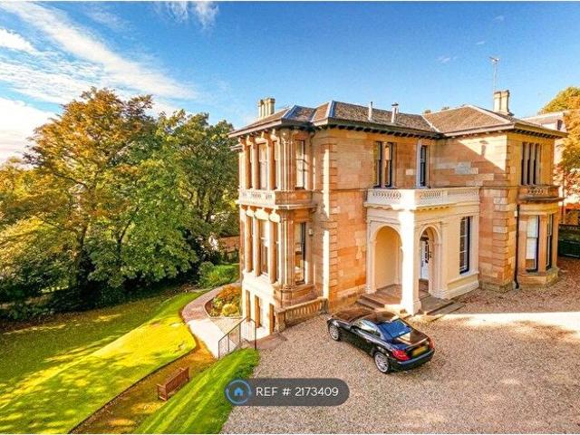 Apartment for rent in Dowanhill, Scotland