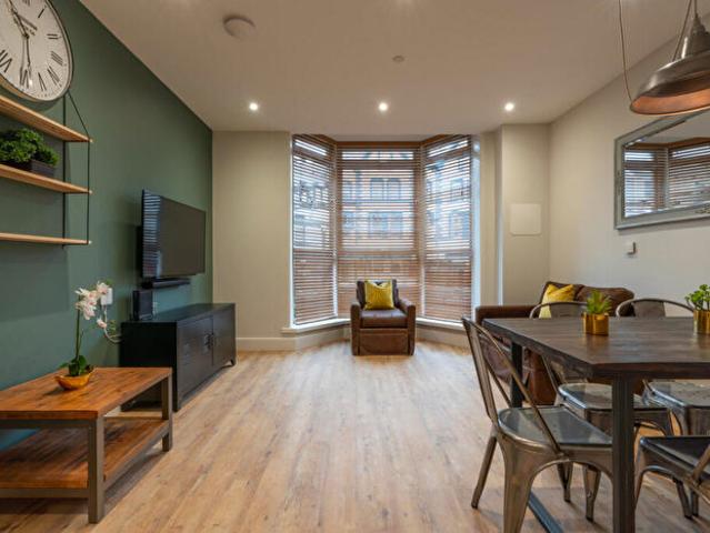 Apartment for rent in Cwmdu, Swansea