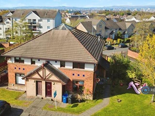Apartment for rent in Simshill, Scotland